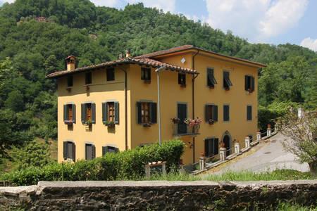 Apartment Poesia Bagni di Lucca Dış mekan fotoğraf